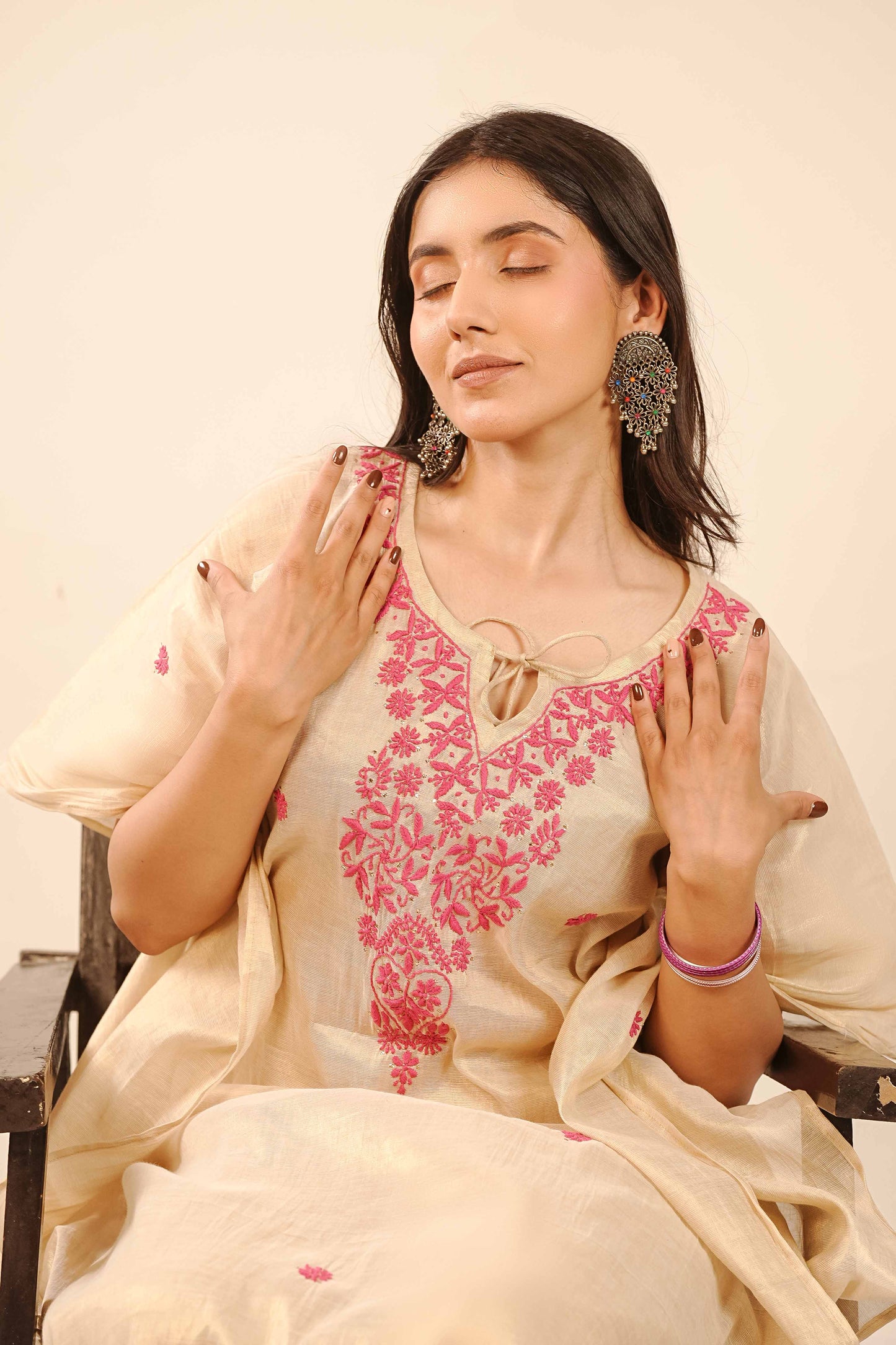 A classic tissue co-ord set featuring timeless Lucknowi chikankari embroidery.
A testament to the enduring beauty and skilled craftsmanship found in the Art of Awadh.