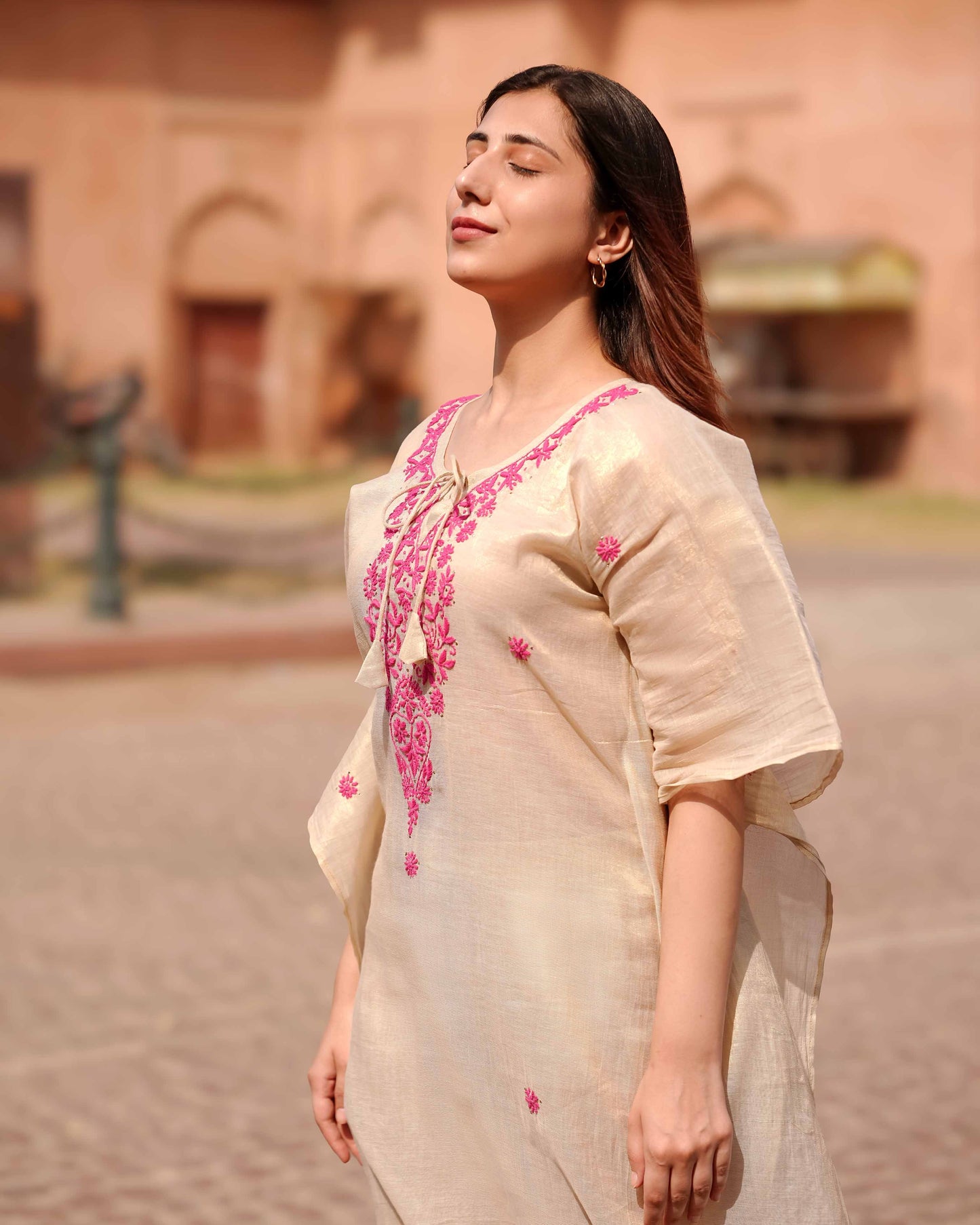 A classic tissue co-ord set featuring timeless Lucknowi chikankari embroidery.
A testament to the enduring beauty and skilled craftsmanship found in the Art of Awadh.