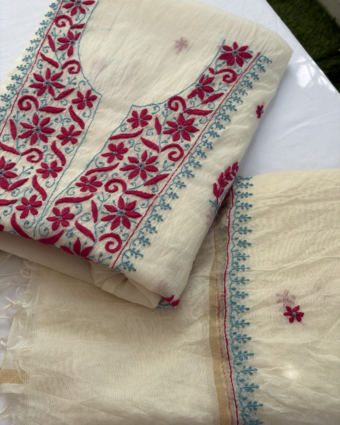Elegant white mul chanderi unstitched two-piece set.
Lucknowi chikankari art of awadh classic timeless appeal.
