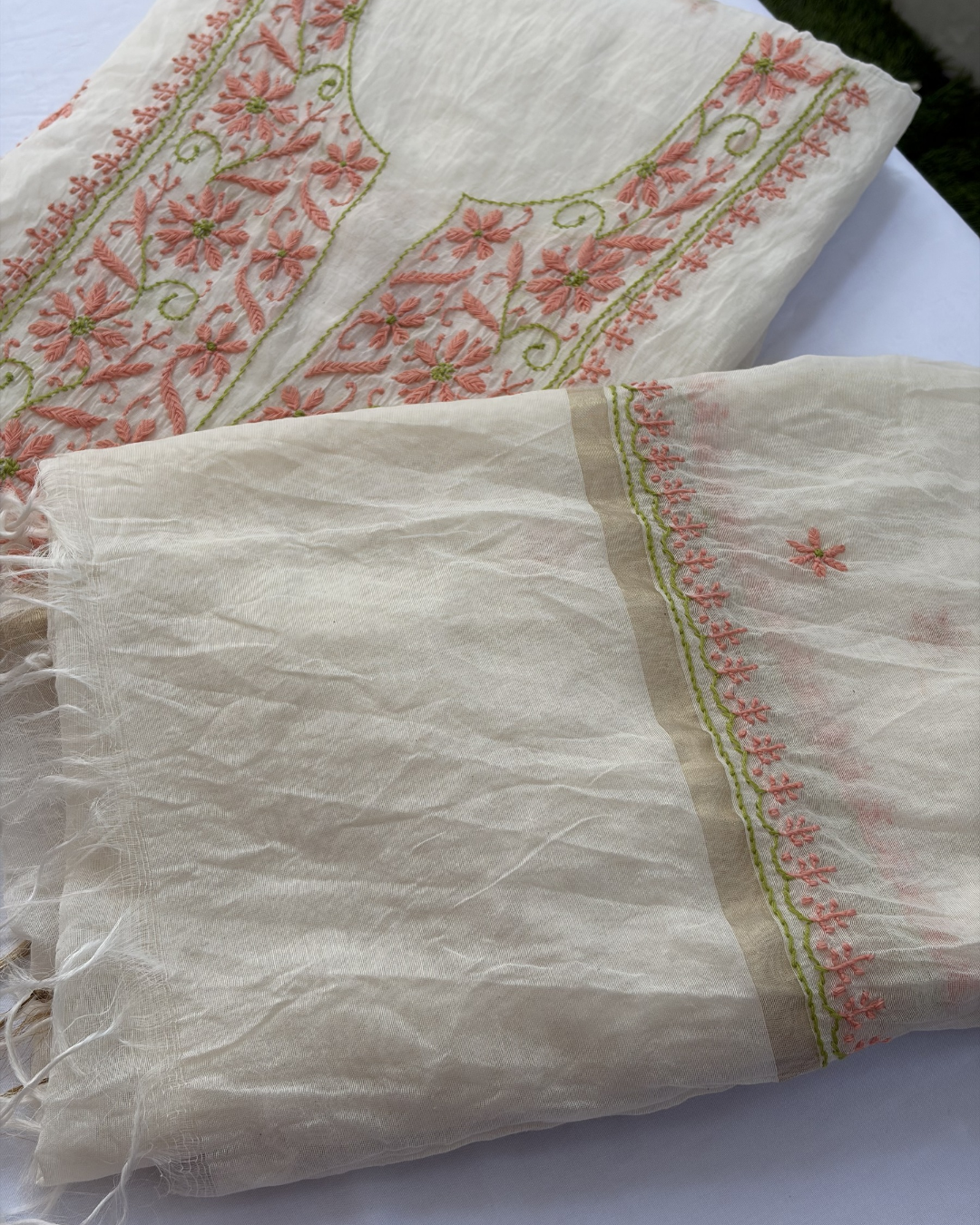 Premium texture mul chanderi unstitched fabric set.
Lucknowi chikankari art of awadh for luxury event attire.
