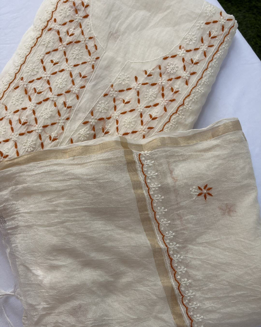 Deep blue mul chanderi unstitched fabric ensemble.
Lucknowi chikankari art of awadh for regal sophisticated look.
