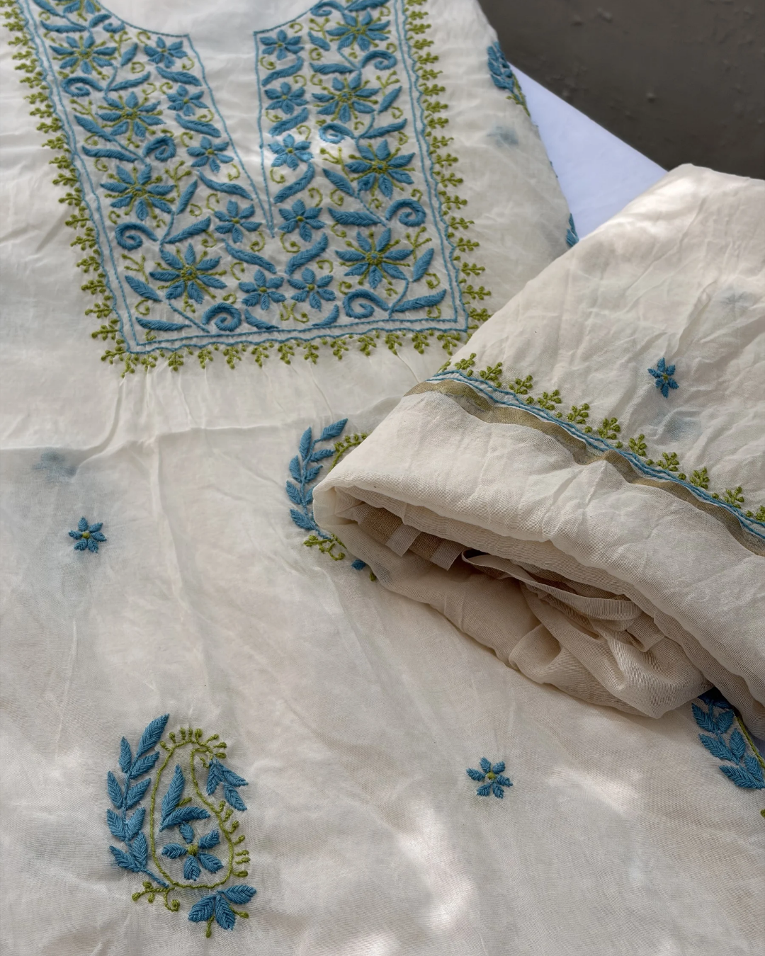 Mul chanderi unstitched two-piece fabric set.
Lucknowi chikankari art of awadh for festive wear.
