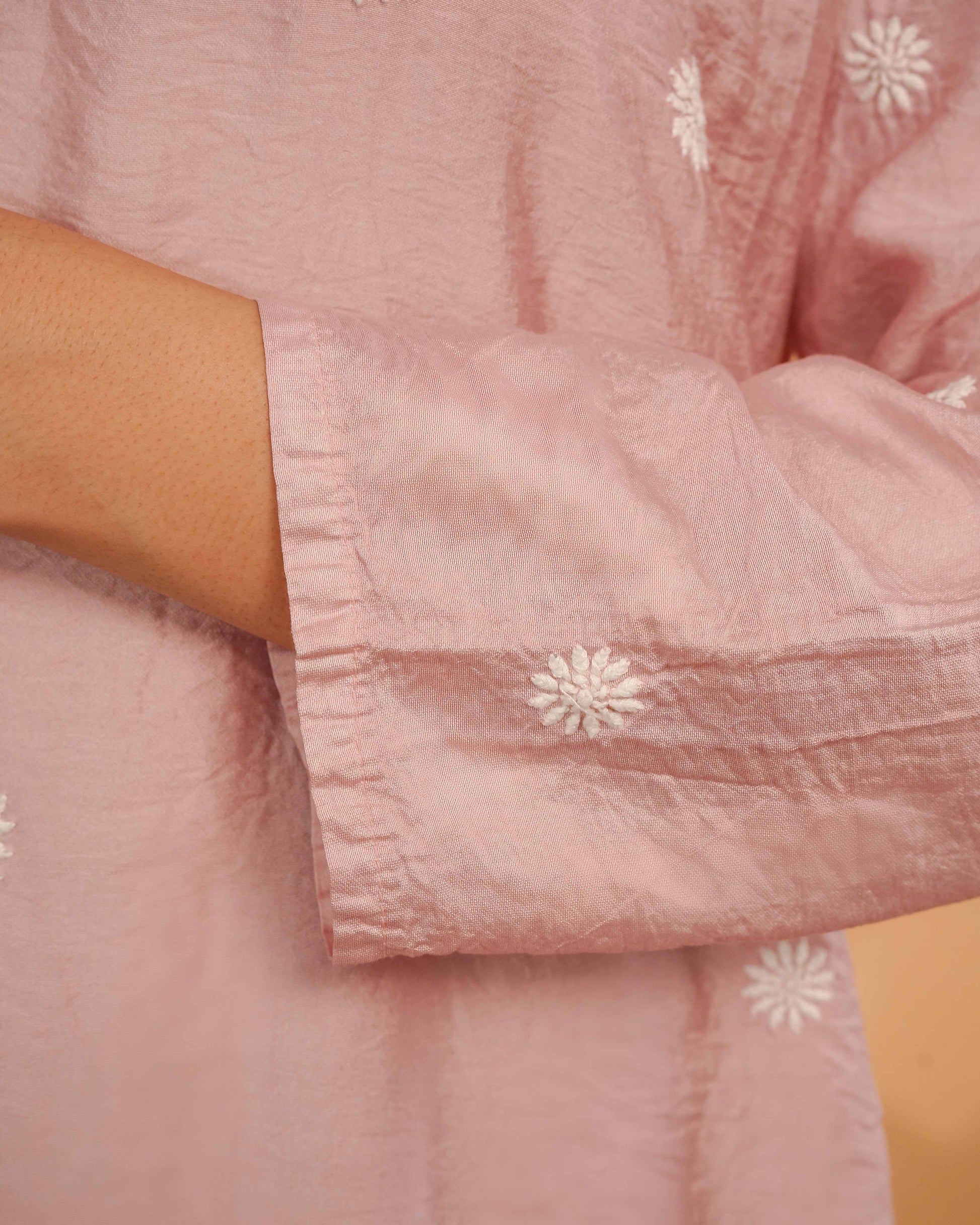 A classic linen chanderi co-ord set featuring timeless Lucknowi chikankari embroidery.
A testament to the enduring beauty and skilled craftsmanship found in every Art of Awadh piece. 
