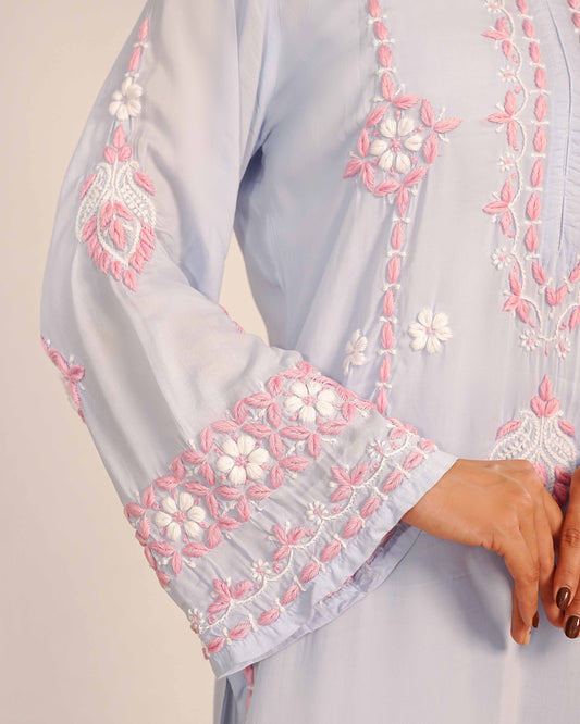 Sophisticated modal blue co-ord set adorned with timeless Lucknowi chikankari embroidery.
A professional ensemble from the Art of Awadh, ideal for office or casual day outings.
